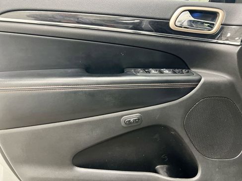 Used 2016 Jeep Grand Cherokee Limited 75th Anniversary image 21