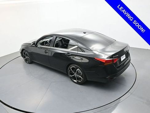 Used 2023 Nissan Altima 2.5 SR FWD image 22