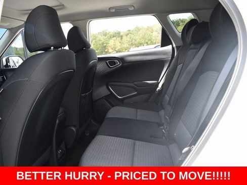 Used 2023 Kia Soul EX image 19