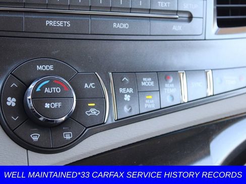 Used 2013 Toyota Sienna LE w/ Towing Pkg image 40