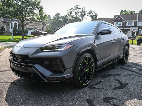 Used 2024 Lamborghini Urus S AWD/4WD image 7