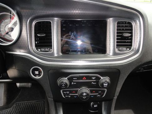 Used 2018 Dodge Charger SXT Plus image 16