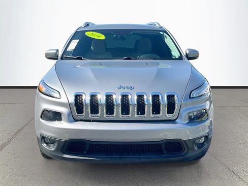 Used 2016 Jeep Cherokee Latitude w/ Comfort/Convenience Group FWD image 2