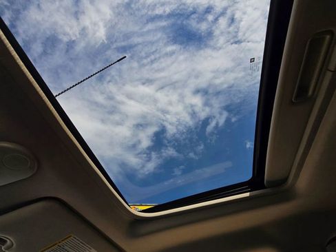 Used 2008 Chevrolet HHR LT w/ LT Preferred Equipment Group image 11