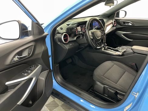 Used 2024 Chevrolet Trax RS w/ Driver Confidence Package FWD image 19