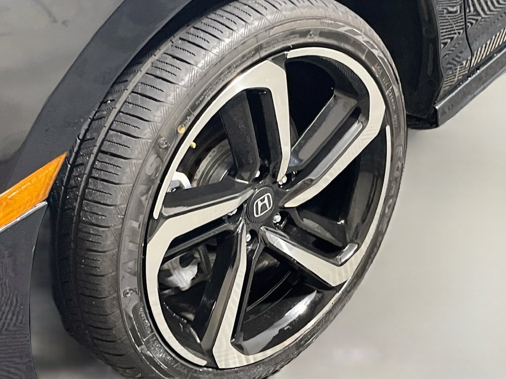 Used 2025 Honda Odyssey Sport-L image 10