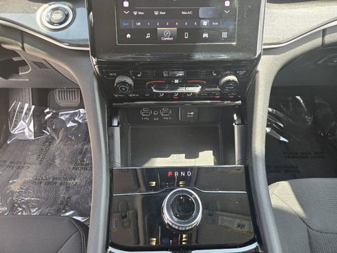 Used 2023 Jeep Grand Cherokee Laredo w/ Luxury Tech Group I AWD/4WD image 20