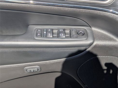Used 2020 Jeep Grand Cherokee Limited AWD/4WD image 21