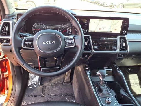 Certified 2023 Kia Sorento S FWD image 9