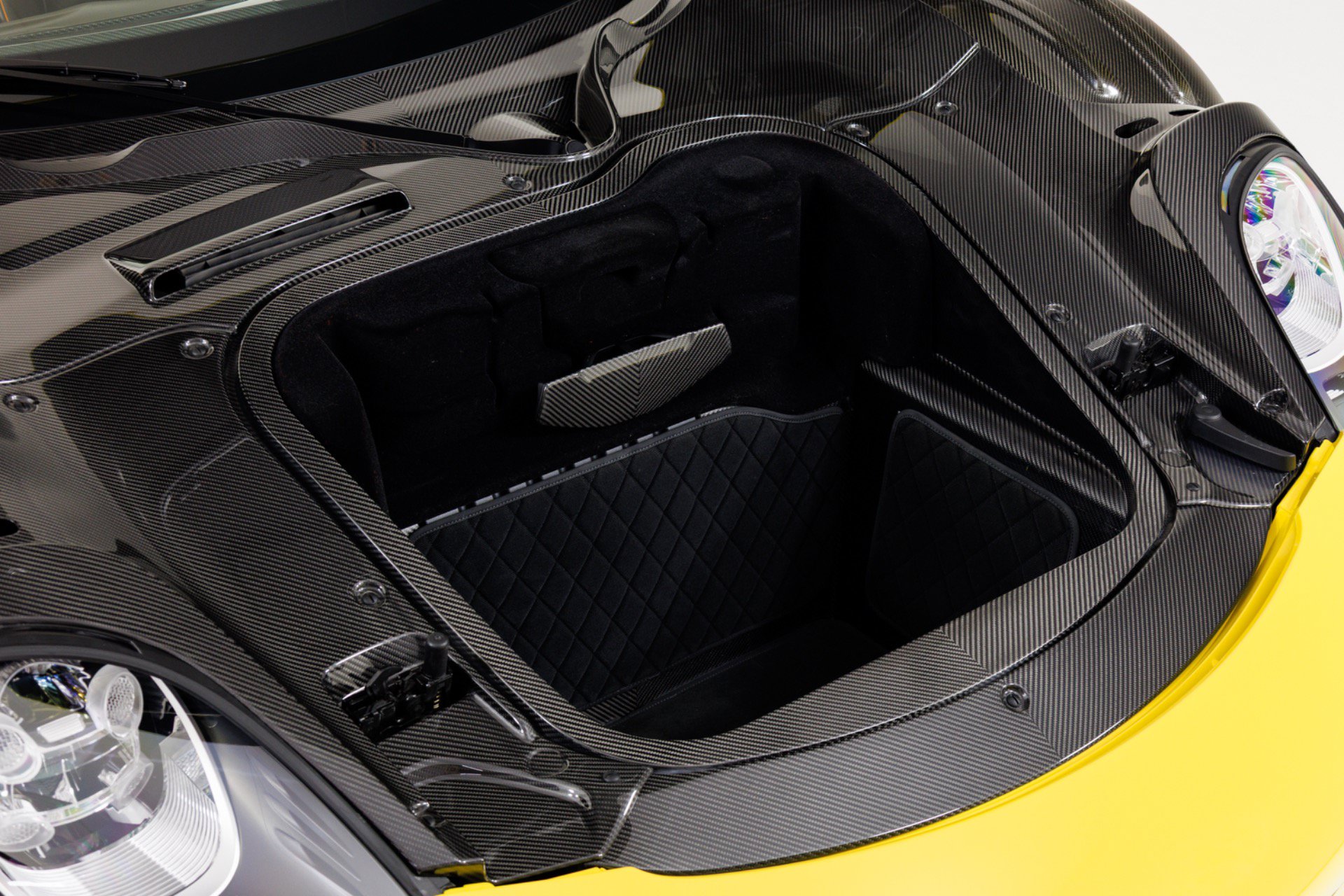 Used 2015 Porsche 918 Spyder AWD/4WD image 47