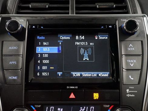 Used 2017 Toyota Camry LE FWD image 17