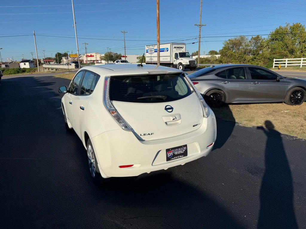 Used 2015 Nissan Leaf S w/ Charge Package FWD image 5