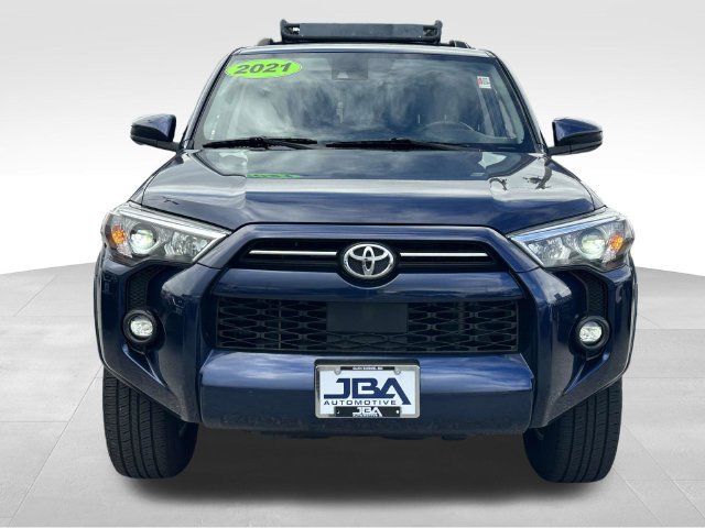 Used 2021 Toyota 4Runner SR5 AWD/4WD image 23