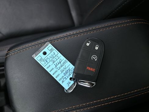 Used 2022 Jeep Compass Limited w/ Sun and Sound Group image 19