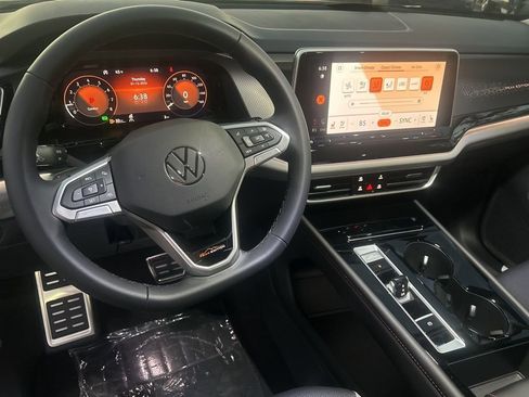 New 2026 Volkswagen Atlas Peak Edition AWD/4WD image 15