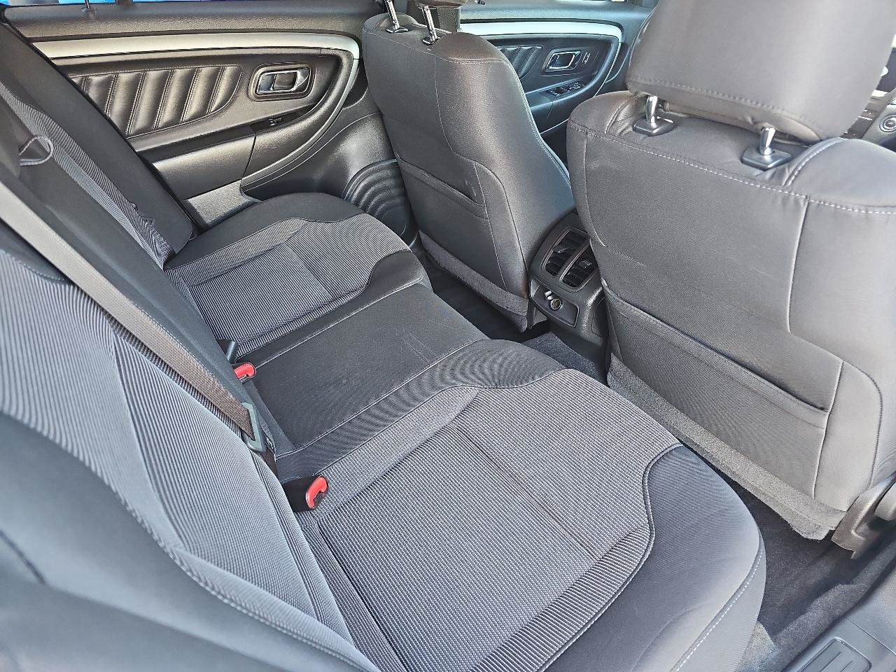 Used 2018 Ford Taurus SEL w/ Equipment Group 201A AWD/4WD image 15