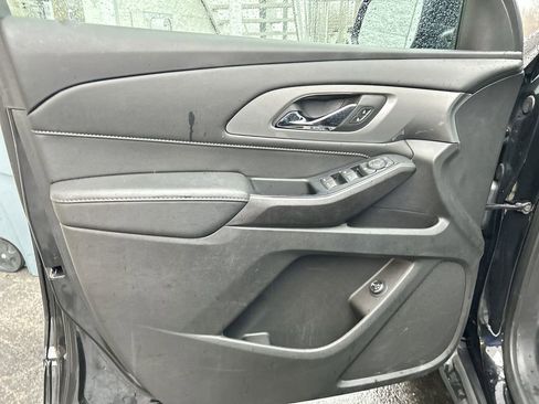 Used 2023 Chevrolet Traverse LT w/ Midnight/Sport Edition image 25