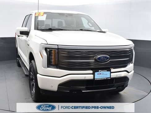 Used 2023 Ford F150 Lightning Lariat image 6