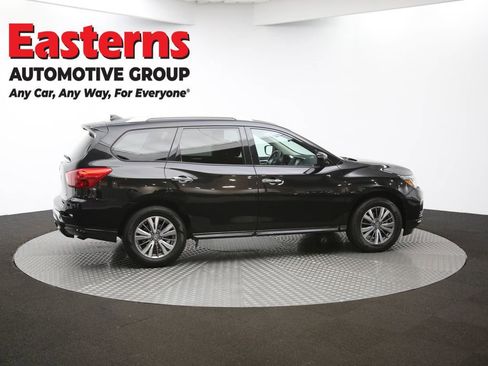 Used 2019 Nissan Pathfinder SV image 44