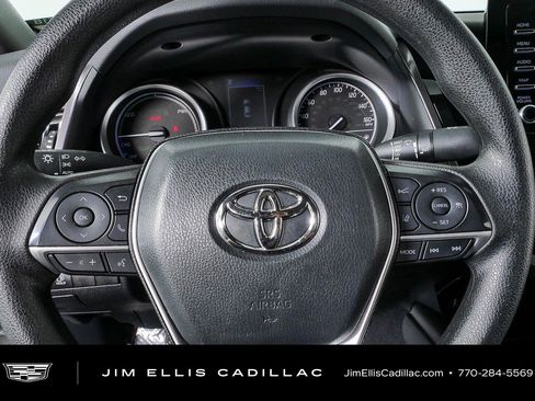 Used 2024 Toyota Camry LE FWD image 8