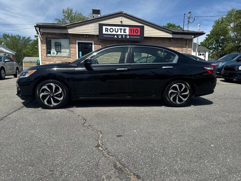 Used 2017 Honda Accord EX image 14