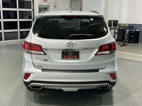 Used 2019 Hyundai Santa Fe XL SE image 43