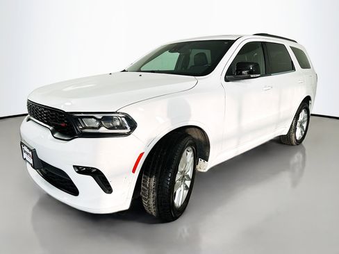 Used 2023 Dodge Durango GT image 3