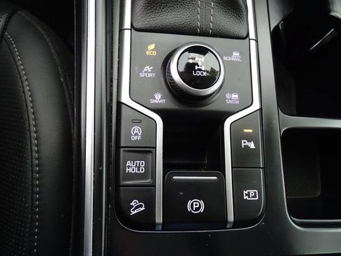 Used 2025 Kia Sorento S AWD/4WD image 11