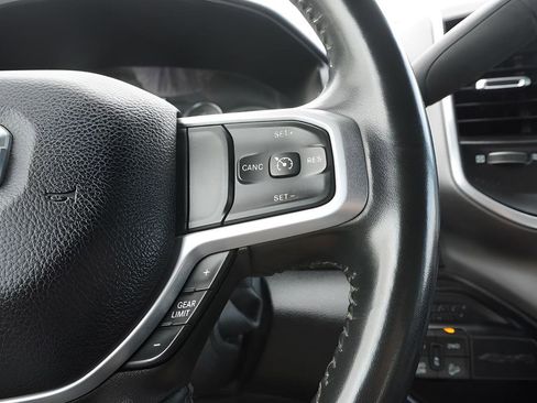 Used 2024 RAM 2500 Big Horn w/ Off Road Package AWD/4WD image 12