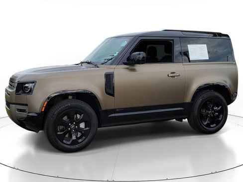 Used 2021 Land Rover Defender 90 X-Dynamic S AWD/4WD image 8