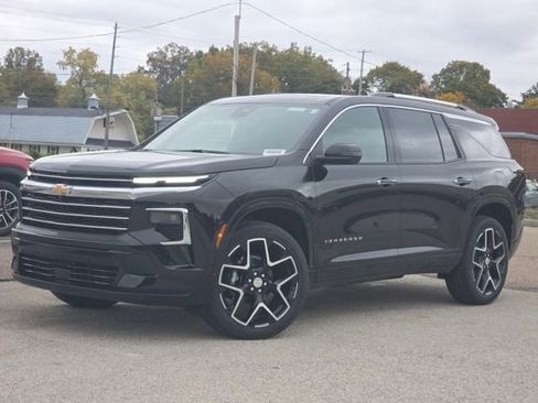 New 2026 Chevrolet Traverse High Country w/ LPO, Floor Liner Package image 2