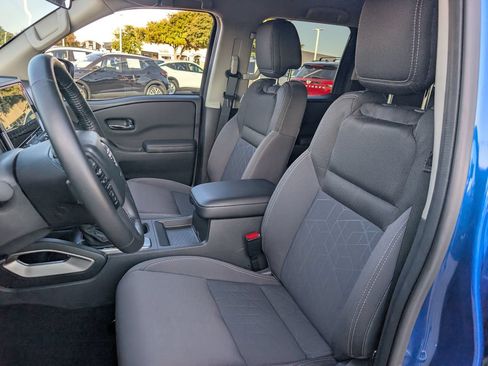 Used 2025 Nissan Frontier SV w/ SV Convenience Package RWD image 25