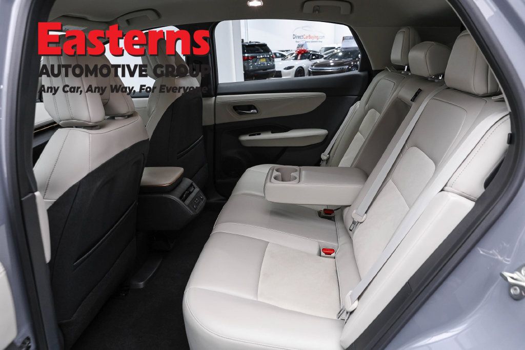 Used 2023 Nissan Ariya AWD image 24