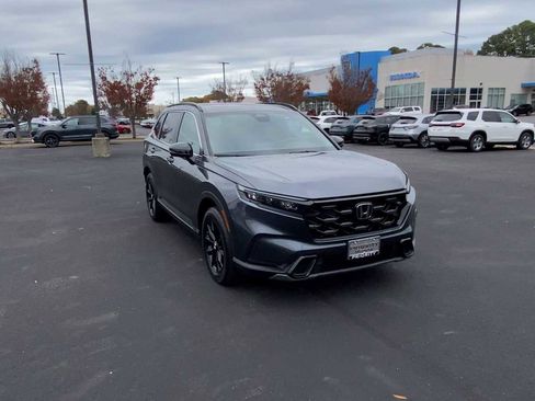 Certified 2025 Honda CR-V Sport image 3