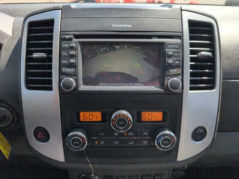 Used 2018 Nissan Frontier PRO-4X AWD/4WD image 12