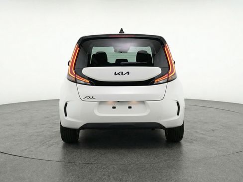 Used 2025 Kia Soul LX w/ LX Technology Package image 7