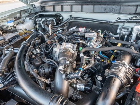 Used 2023 Ford Bronco Wildtrak image 37