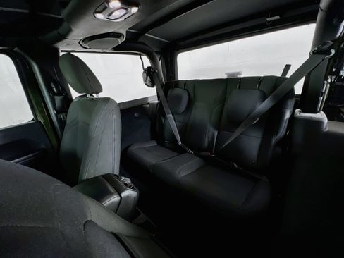 Used 2023 Jeep Wrangler Sport AWD/4WD image 22