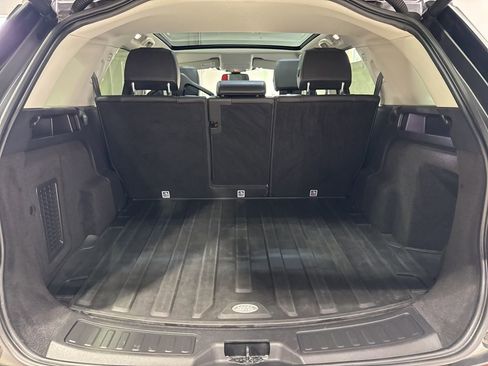 Used 2019 Land Rover Discovery Sport HSE AWD/4WD image 39