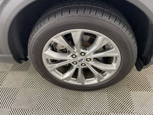 Used 2022 Ford Explorer Limited image 11