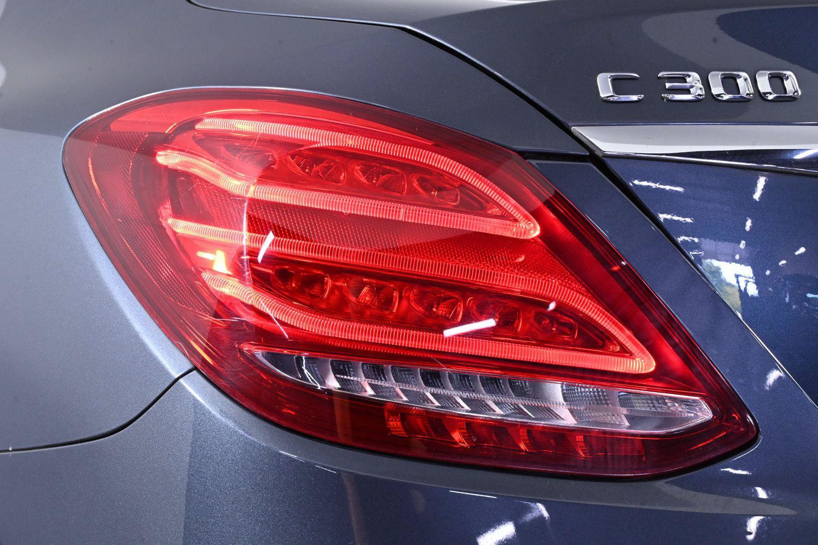 Used 2015 Mercedes-Benz C 300 4MATIC Sedan image 9