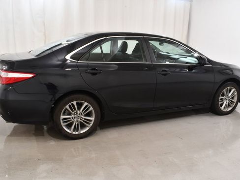 Used 2015 Toyota Camry SE FWD image 11