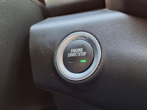 Used 2021 GMC Terrain SLE w/ Driver Convenience Package FWD image 10
