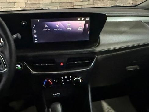 Used 2024 Buick Encore GX Preferred FWD image 21