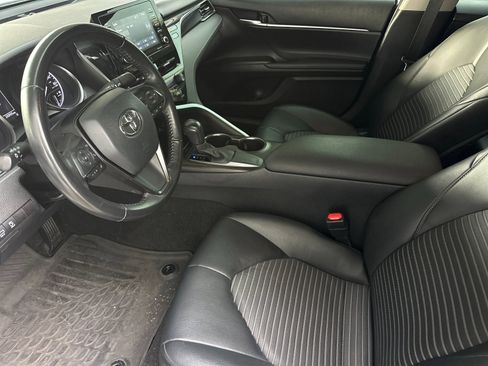 Used 2021 Toyota Camry SE image 9