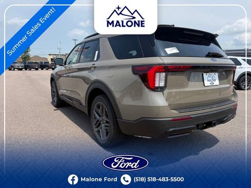 New 2026 Ford Explorer ST-Line w/ ST-Line Street Pack AWD/4WD image 5