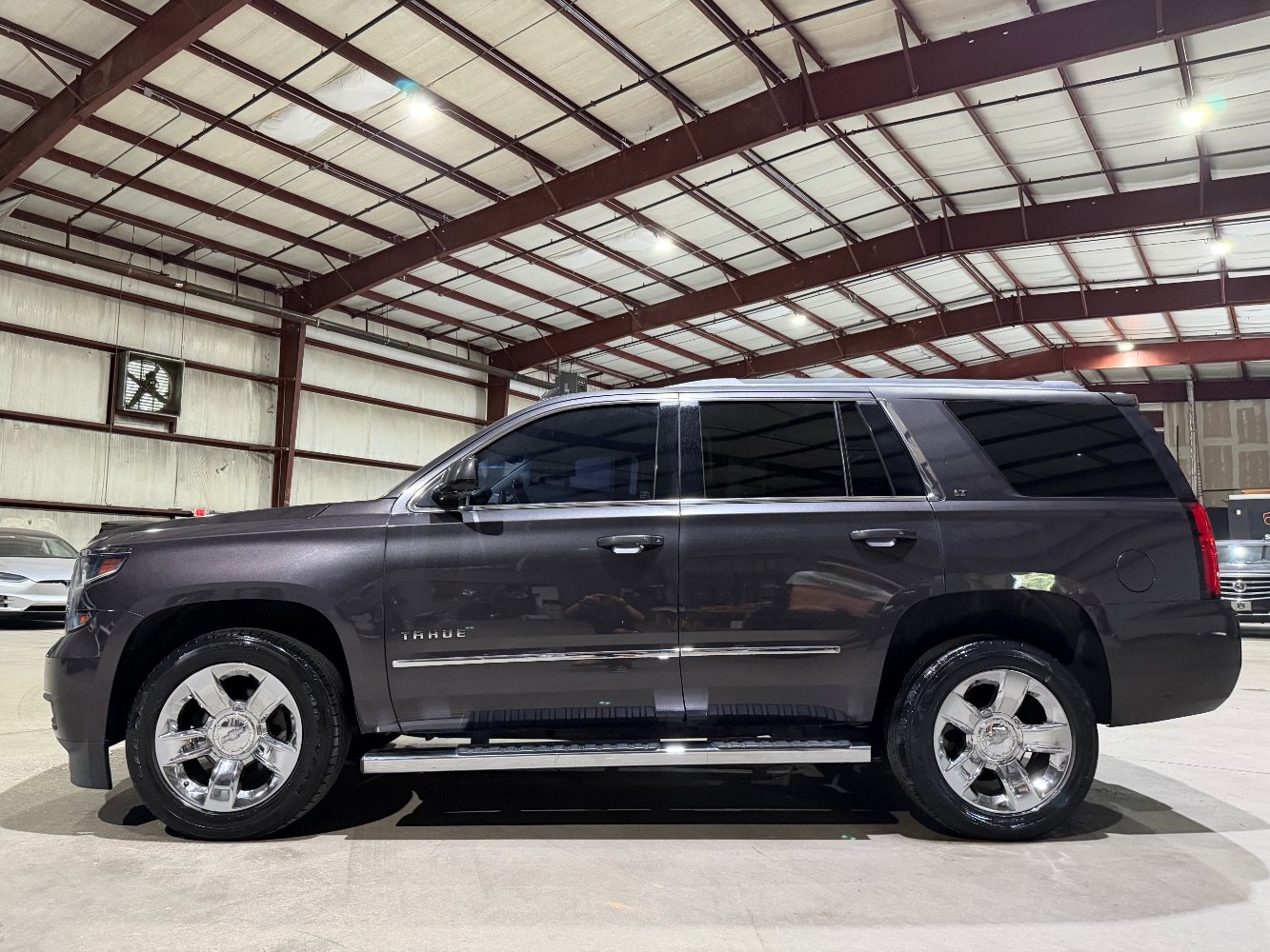 Used 2018 Chevrolet Tahoe LT w/ LT Signature Package RWD image 8