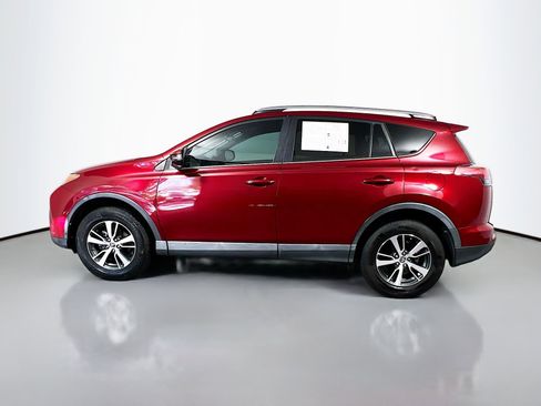 Used 2018 Toyota RAV4 XLE image 9