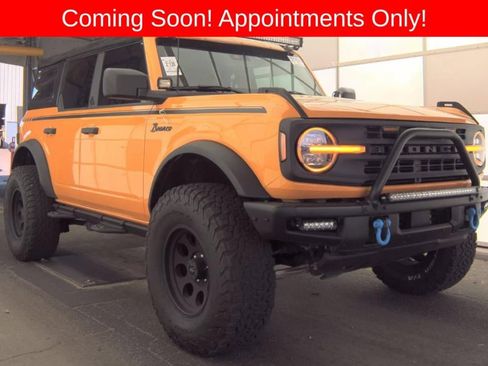 Used 2021 Ford Bronco Black Diamond image 1