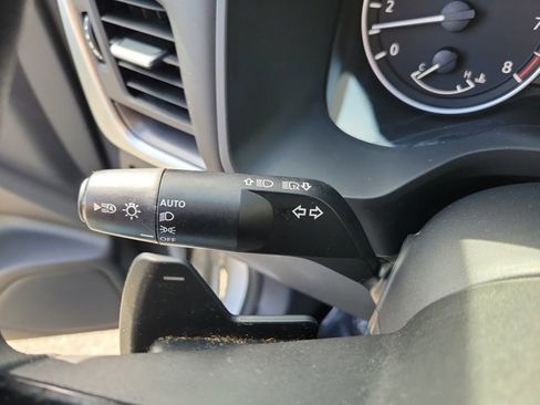 Used 2023 Nissan Rogue SV image 24